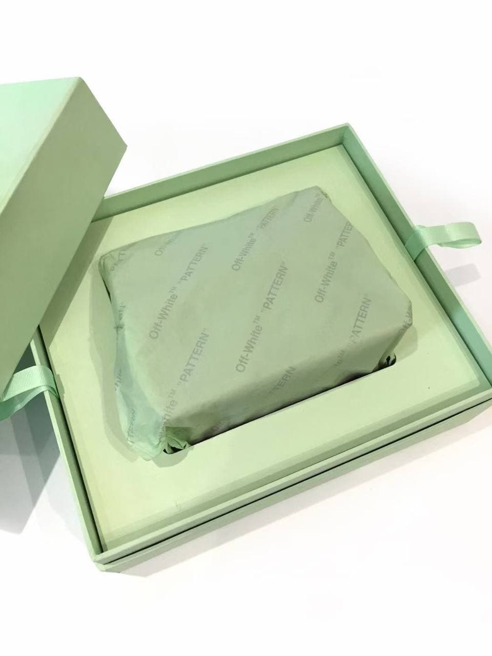 OFF-WHITE Jitney Leather Bag