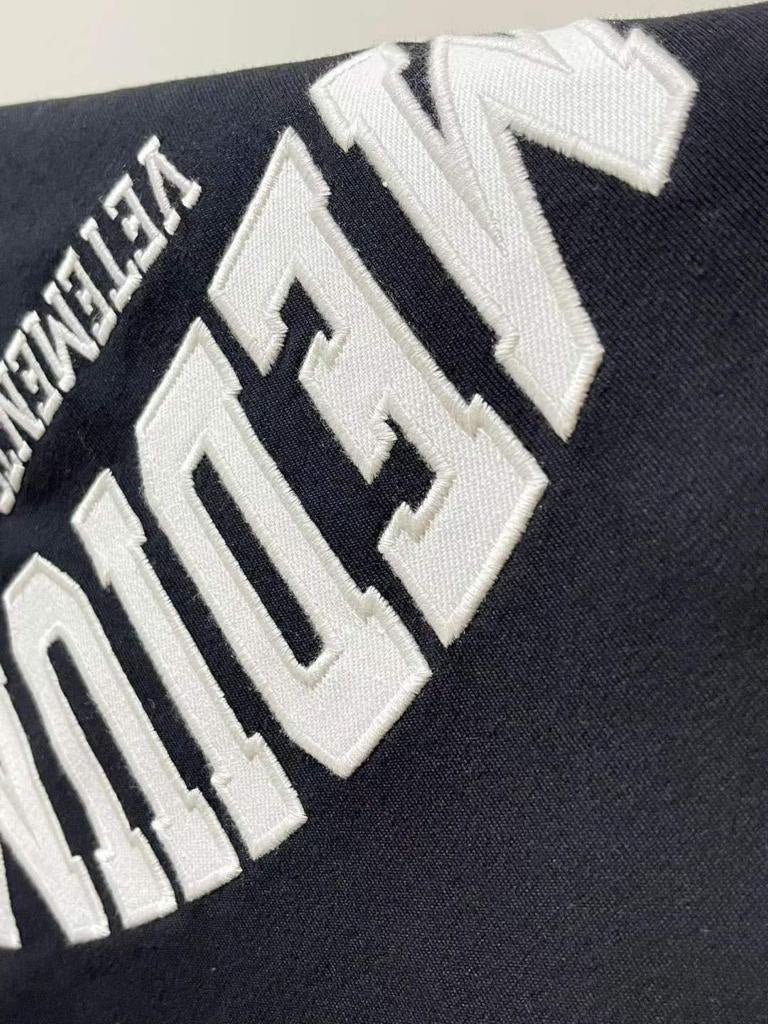 VETEMENTS  Medium Logo-Printed T-Shirt