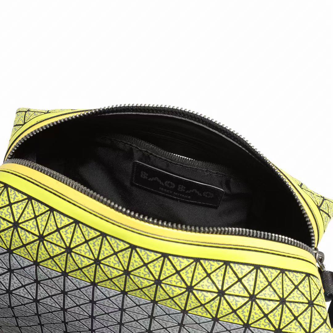 ISEEY MIYAKE BAO BAO Saddle Messenger Bag