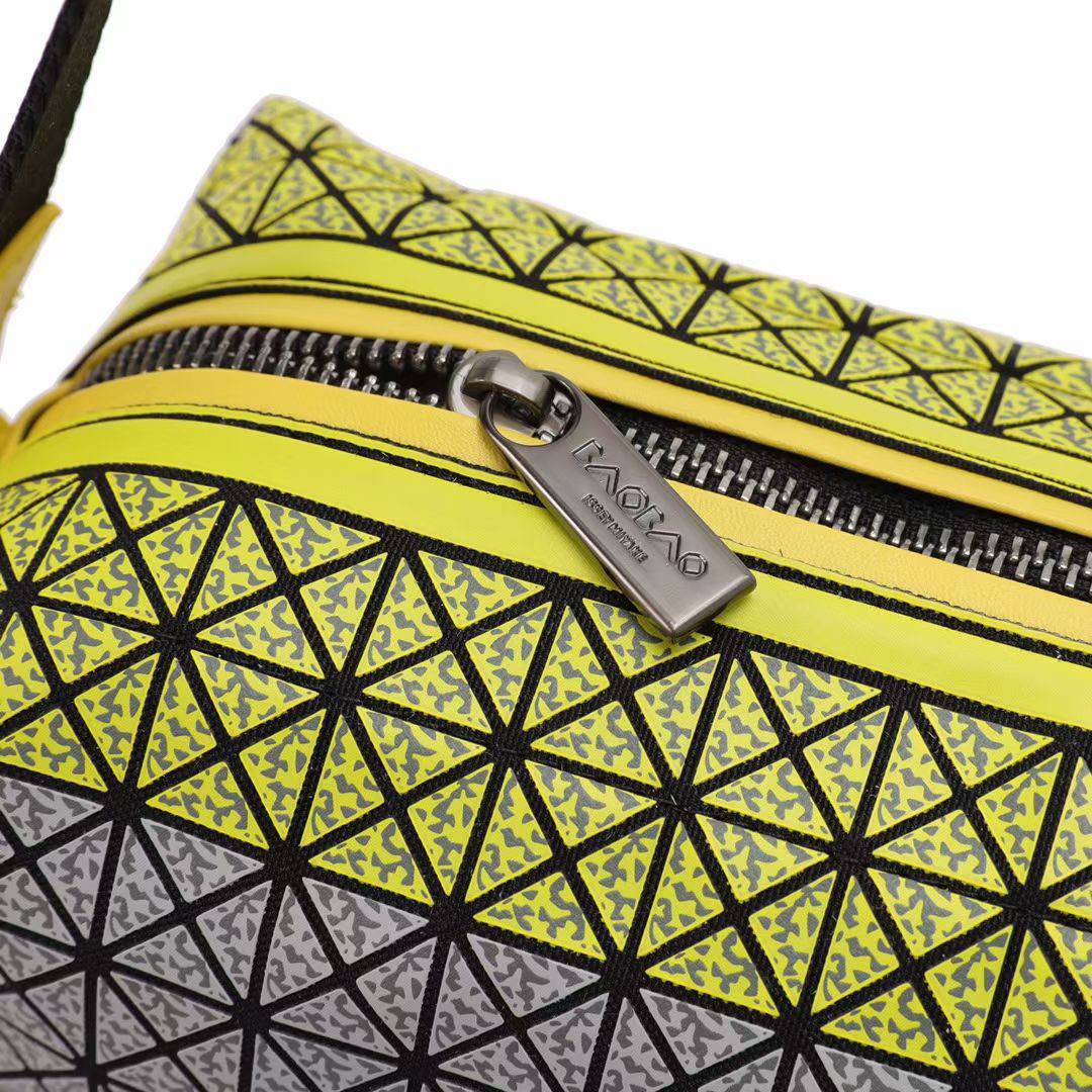 ISEEY MIYAKE BAO BAO Saddle Messenger Bag