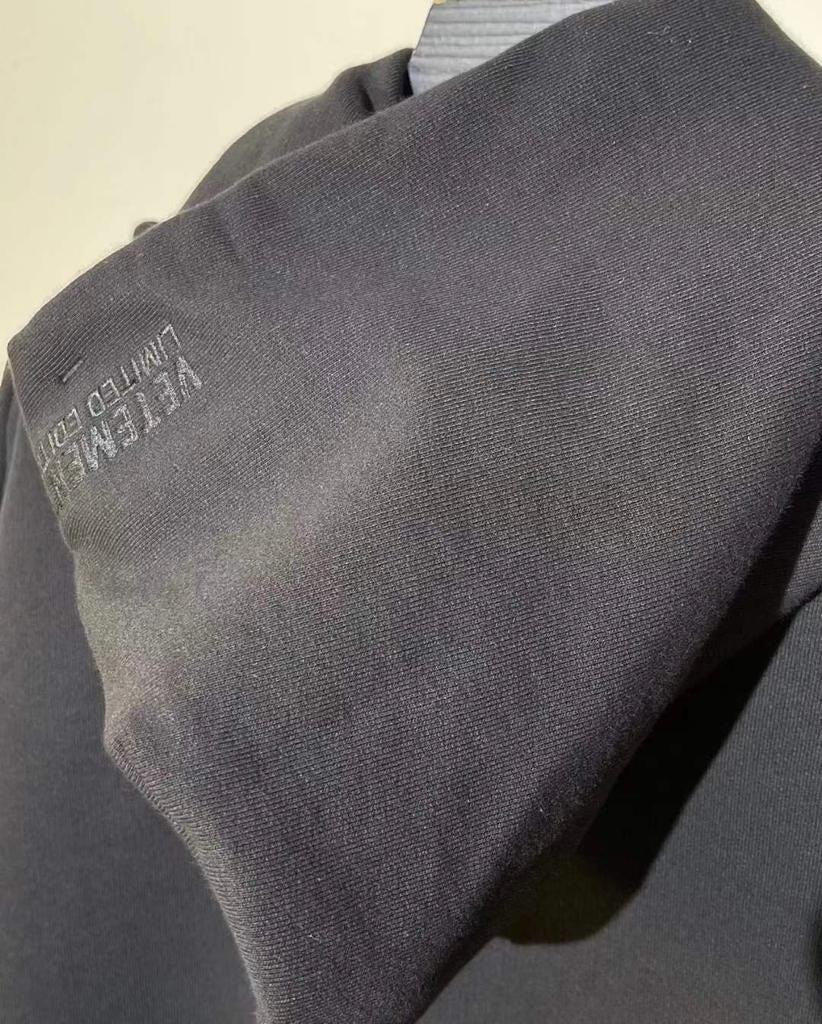 VETEMENTS Dollar Print Hoodie