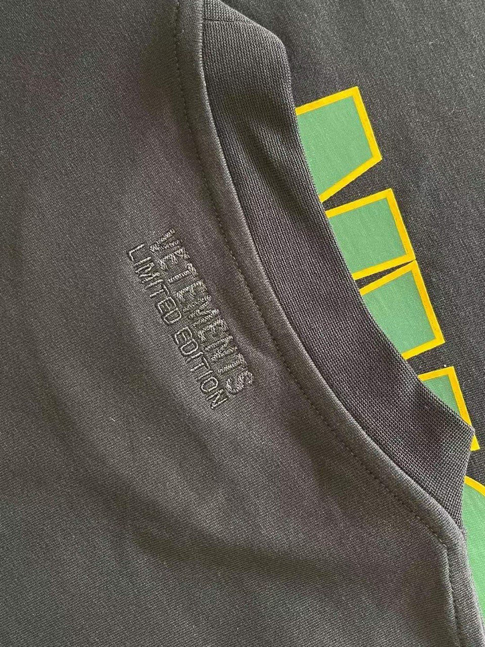 VETEMENTS Graphic Print Crewneck T-Shirt