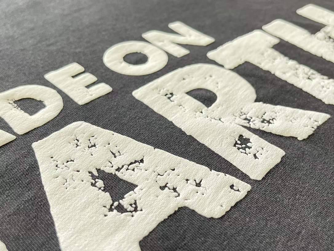 VETEMENTS Made On Earth T-shirt